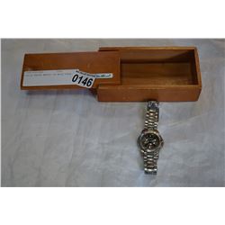 EDDIE BAUER WATCH IN WOOD CASE