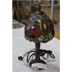 LEADED GLASS TABLE LAMP