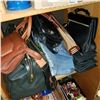 Image 1 : 6 PAIRS OF NEW JEANS AND LOT OF NEW HANDBAGS
