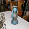 Image 3 : 2 VINTAGE OIL LANTERNS