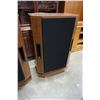 Image 3 : PAIR OF SUPER DELUX PRO 165 VINTAGE FLOOR SPEAKERS