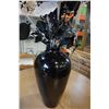 Image 6 : AS NEW VICKS HUMIDIFIER AND BLACK VASE WITH FLORALS