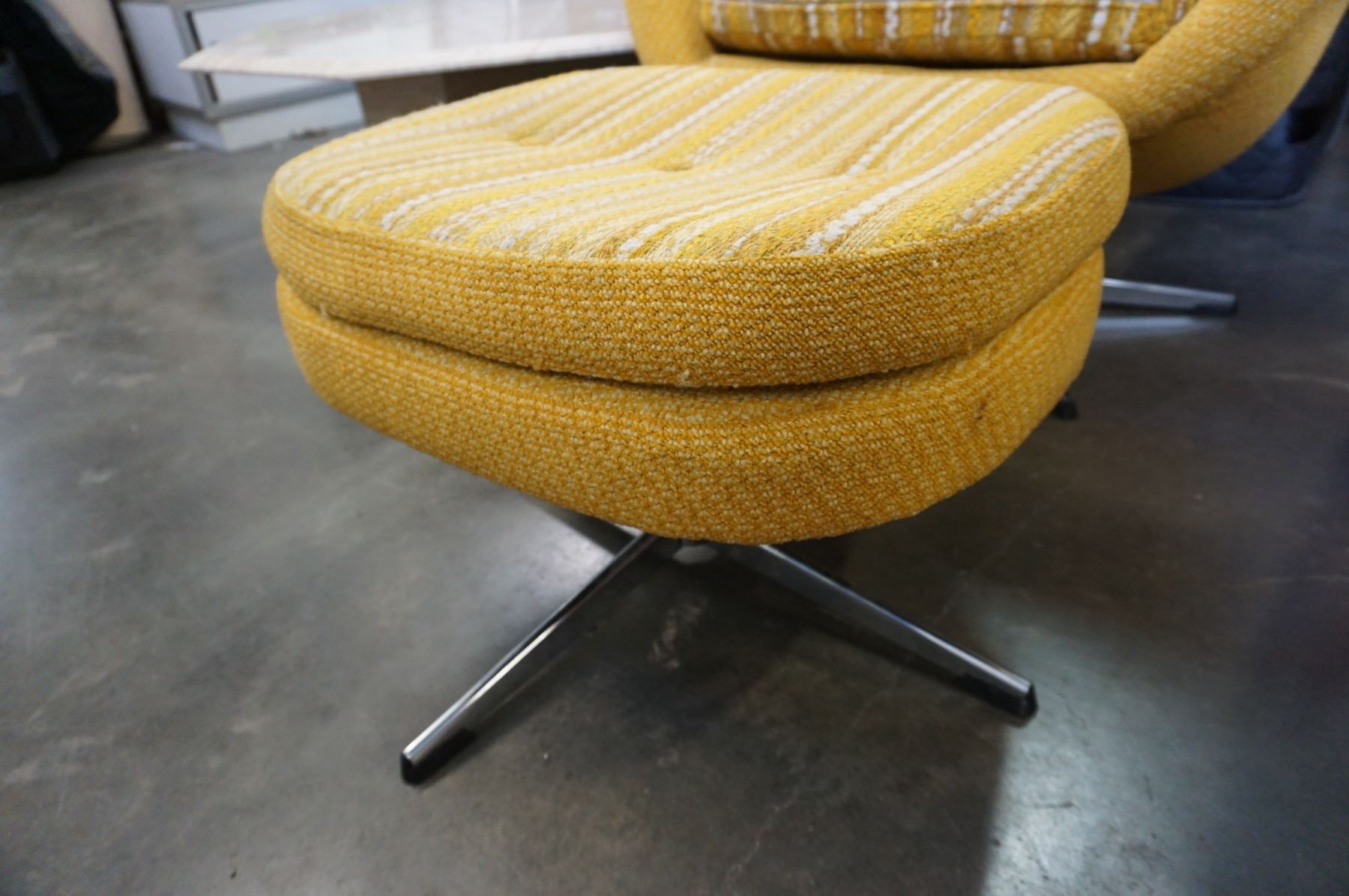 MCM YELLOW FABRIC SWIVEL CHAIR AND OTTOMAN - Big Valley Auction