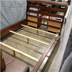 MODERN QUEENSIZE BED FRAME