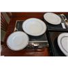 Image 3 : 5 ROYAL DOULTON PLATINUM 4PC DISH SETS - 5 PLACE SETTINGS