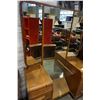 Image 4 : ANTIQUE WATERFALL DOUBLE PEDESTAL VANITY W/ MIRROR