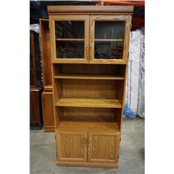 OAK 6FT BOOKSHELF W/ DOORS