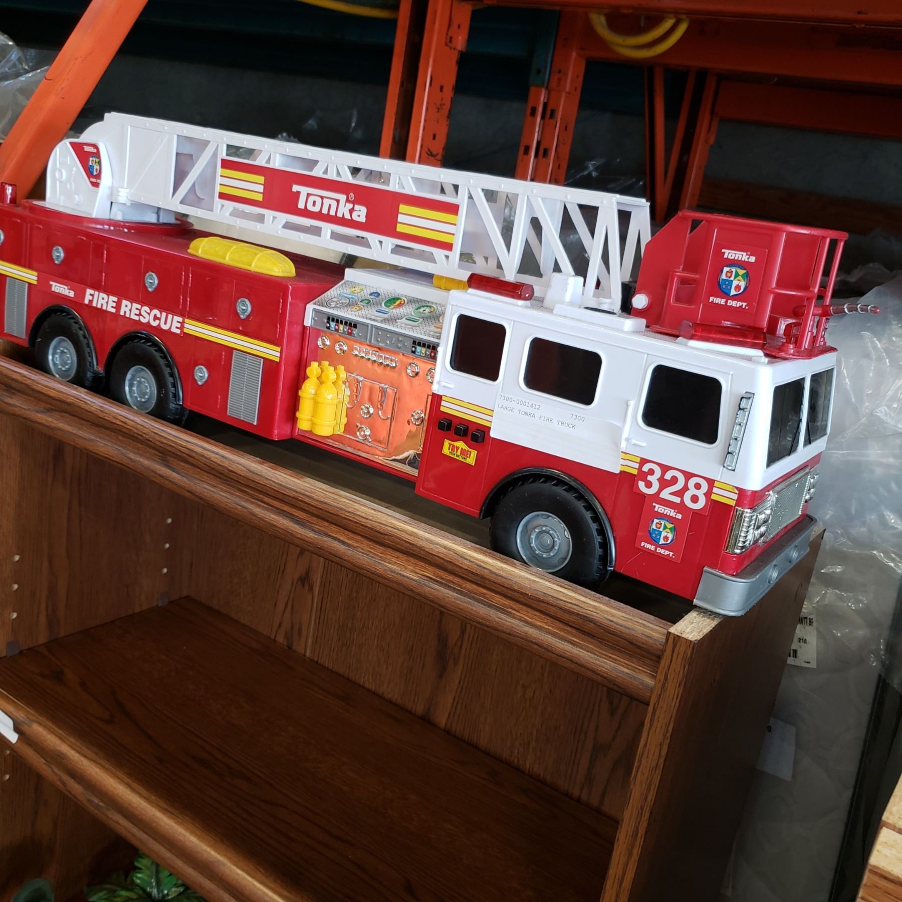 LARGE TONKA FIRE TRUCK - Big Valley Auction