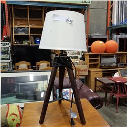 TRIPOD TABLE LAMP