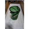 Image 3 : 18" GREEN GLASS SPIRAL VASE