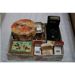 TRAY OF CASED JEWELLERY, RINGS, AND WATCH