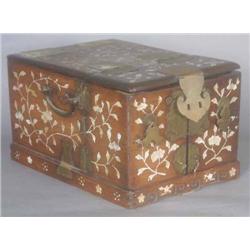 CHINESE INLAID MOTHER OF PEARL VANITY CHEST