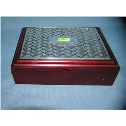 Walnut decorated jewelry/trinket box