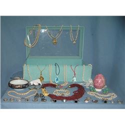 Large collection of vintage jewelry