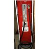 Image 3 : 1951 WAYNE 80 GAS ESSO PUMP
