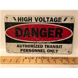 HIGH VOLTAGE SIGN