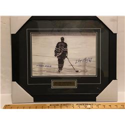 FRAMED & AUTOGRAPHED WAYNE GRETZKY PRINT - AS NEW