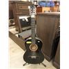 Image 1 : Black Acoustic Guitar