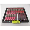 Image 1 : 20 Burt's Bee's 100% Natural Lipstick - 4 Colours