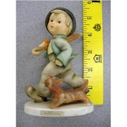 Hummel Strolling Along                           