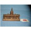 Image 1 : The Capital at Washington DC metal souvenir building