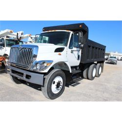 2009 INTERNATIONAL 7400 Dump Truck
