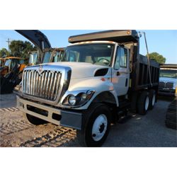 2009 INTERNATIONAL 7400 Dump Truck
