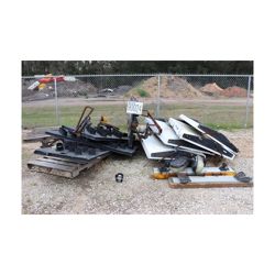 ARROWBOARD, EARLY WARNER SIGNS, MESSAGE BOARD Arrowboard / Message Board