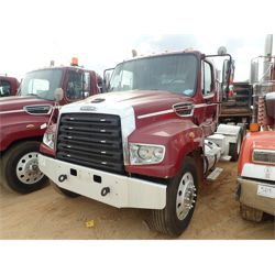2015 FREIGHTLINER SD114 Day Cab Truck