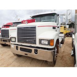 2013 MACK CHU613 Day Cab Truck