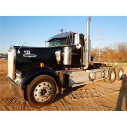 2009 KENWORTH W900 Day Cab Truck