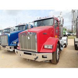 2007 KENWORTH T800 Day Cab Truck