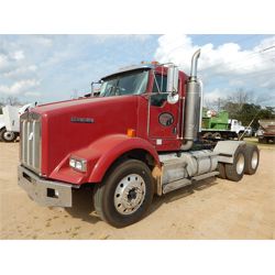 2007 KENWORTH T800 Day Cab Truck