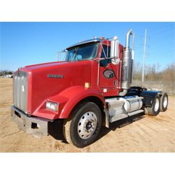 2007 KENWORTH T800 Day Cab Truck