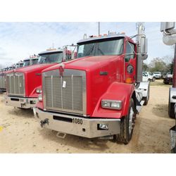 2007 KENWORTH T800 Day Cab Truck