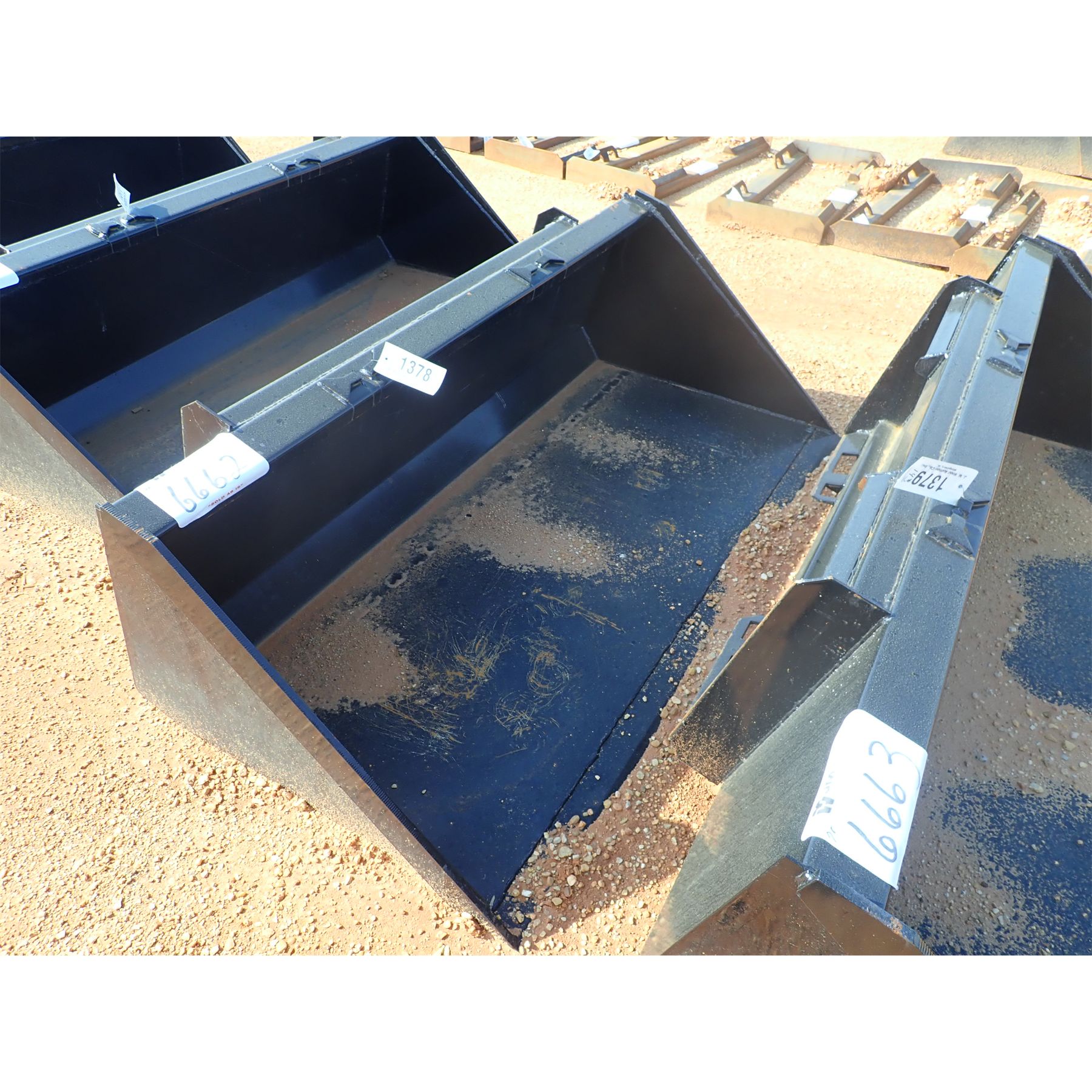 KIT CONTAINERS 66 in BUCKET Skid Steer Attachment J.M. Wood Auction