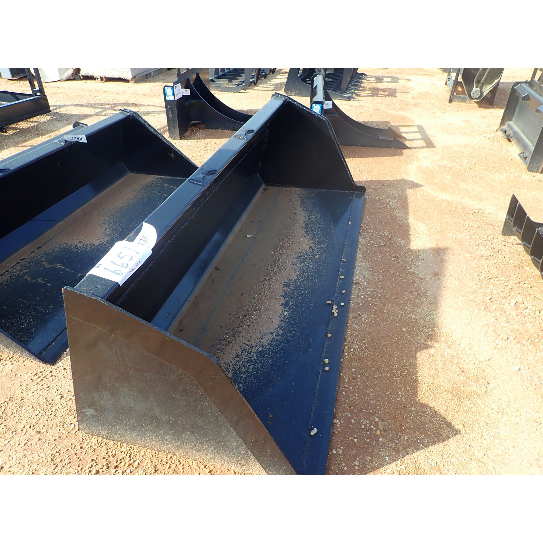 KIT CONTAINERS 90 in SNOW/MULCH BUCKET Skid Steer Attachment J.M