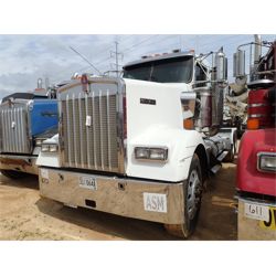 2007 KENWORTH W900 Day Cab Truck