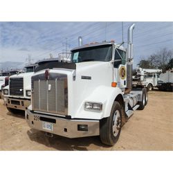 2010 KENWORTH T800 Day Cab Truck