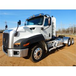 2013 CATERPILLAR CT660L Day Cab Truck