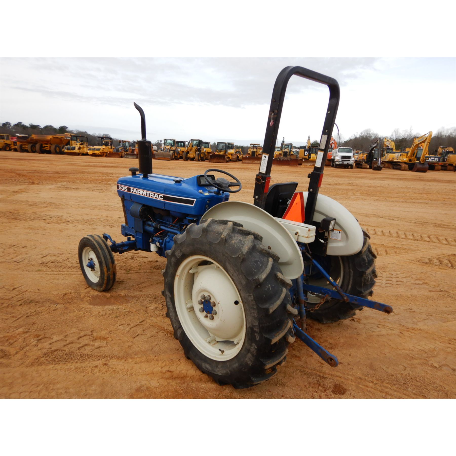 FARMTRAC 535 Tractor