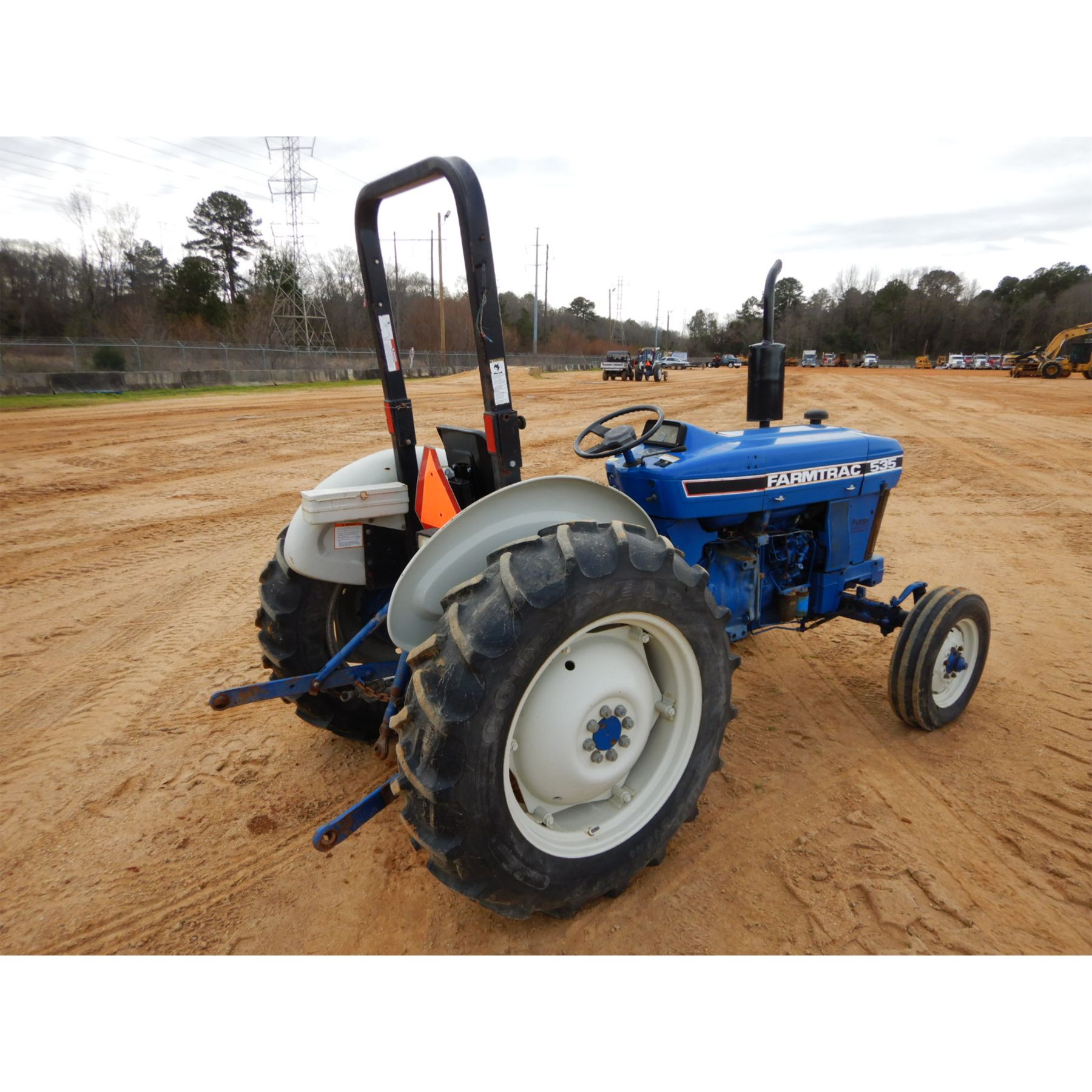 FARMTRAC 535 Tractor