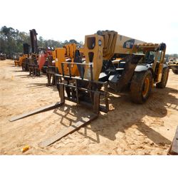 2010 CATERPILLAR TL1055 Forklift - Telehandler