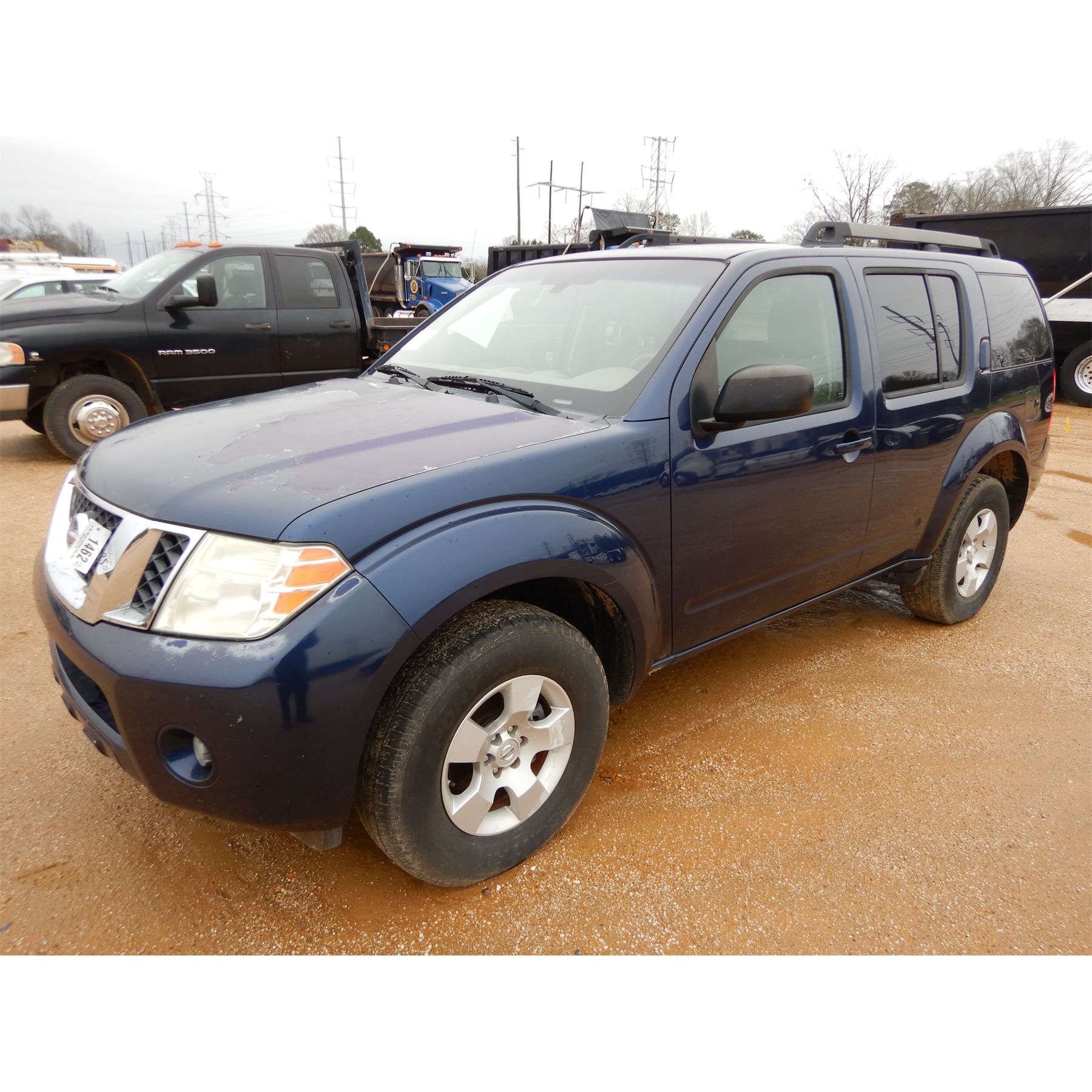 2010 NISSAN PATHFINDER Car / SUV