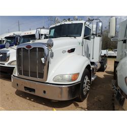 2010 PETERBILT 384 Sleeper Truck