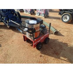 HOTSY  Pressure Washer