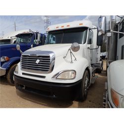 2011 FREIGHTLINER Columbia Sleeper Truck