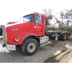 2011 KENWORTH T800 Roll Off Truck