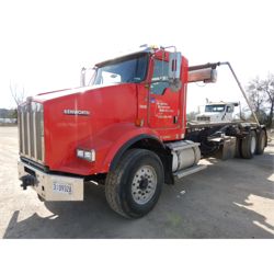 2011 KENWORTH T800 Roll Off Truck