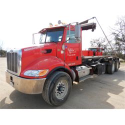 2010 PETERBILT 348 Roll Off Truck